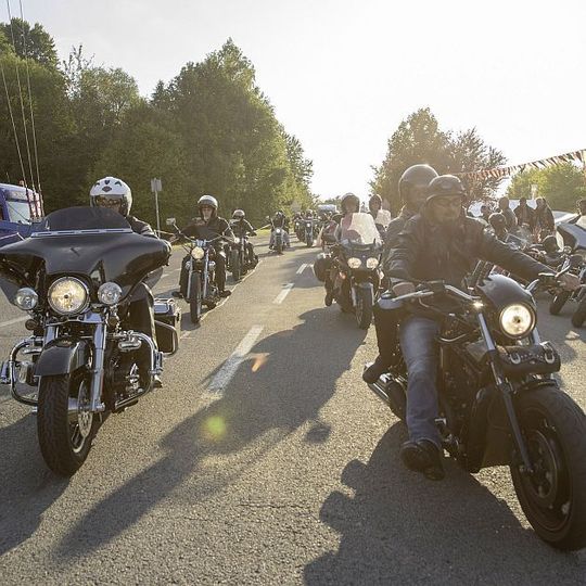Harley-Events: Auch Fahrer von Fremdmarken dürfen mitfahren. Harley-Events: Auch Fahrer von Fremdmarken dürfen mitfahren.