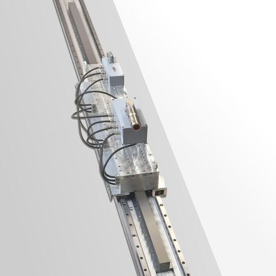 Prototyp des elektrischen Linearantriebs TransInno Prototyp des elektrischen Linearantriebs TransInno