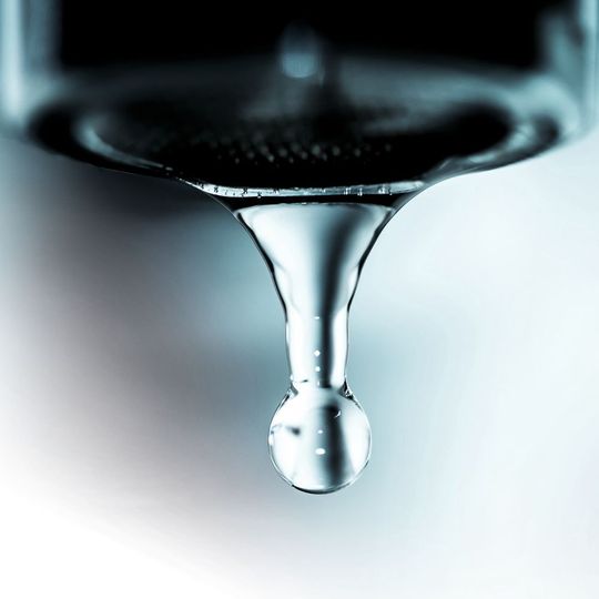 Bürkert-Überwachungssysteme helfen, Trinkwasser sowie industrielle Prozess- oder Abwässer zu kontrollieren und analysieren. Bürkert-Überwachungssysteme helfen, Trinkwasser sowie industrielle Prozess- oder Abwässer zu kontrollieren und analysieren.
