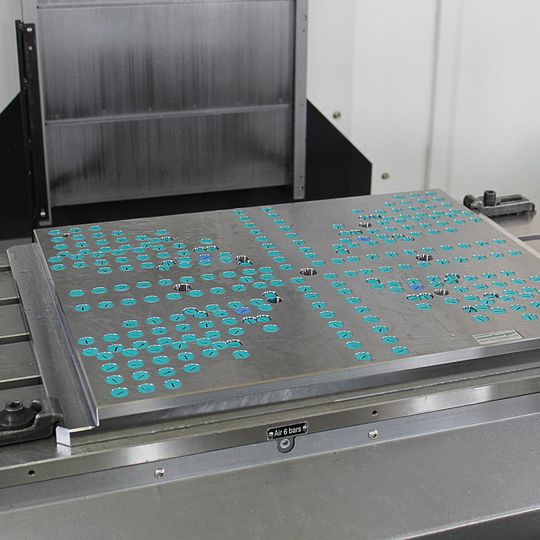 C-Form relies on Meusburger’s highly precise and innovative H-1000 clamping system, which gives the Polish company a competitive edge. C-Form relies on Meusburger’s highly precise and innovative H-1000 clamping system, which gives the Polish company a competitive edge.