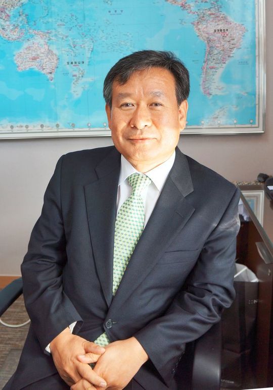 Vice President Cho Sang Yong of the Korea Machine Tool Manufacturers Association Vice President Cho Sang Yong of the Korea Machine Tool Manufacturers Association