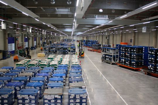 Innovative and efficient logistic solutions help optimize the complex procedures of manufacturing and shorten production time. Innovative and efficient logistic solutions help optimize the complex procedures of manufacturing and shorten production time.