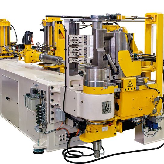 Das neue Biege-Hackwerkzeug von Schwarze-Robitec reduziert den Materialverschnitt um bis zu 90 % und verkürzt die Produktionszeiten. Das neue Biege-Hackwerkzeug von Schwarze-Robitec reduziert den Materialverschnitt um bis zu 90 % und verkürzt die Produktionszeiten.