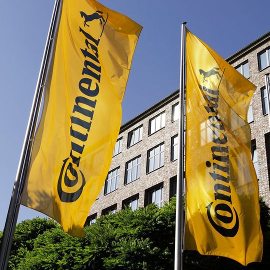 Continental steuert die Bewegungen seiner Ladungsträger unternehmensübergreifend mit Euro-Log. Continental steuert die Bewegungen seiner Ladungsträger unternehmensübergreifend mit Euro-Log.