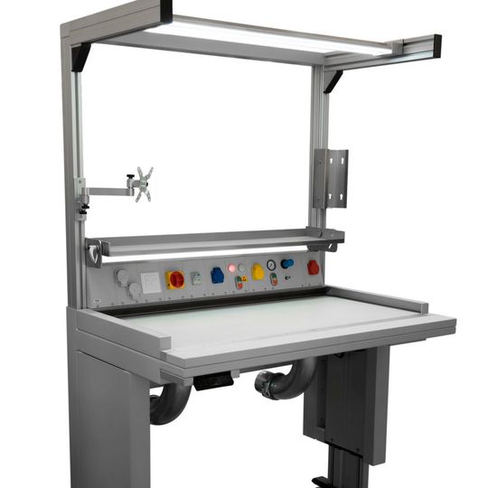 Der IAT 1200 besteht aus einem massiven Untergestell mit integriertem Absaugkanal und mechanischer Höhenverstellung. Der IAT 1200 besteht aus einem massiven Untergestell mit integriertem Absaugkanal und mechanischer Höhenverstellung.