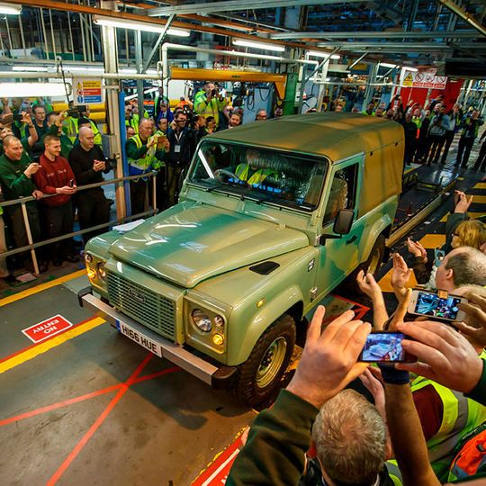 Der Land Rover Defender wird künftig nicht mehr produziert. Der Land Rover Defender wird künftig nicht mehr produziert.