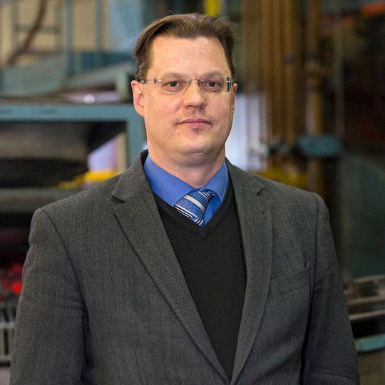 Dipl.-Ing. Hans-Willi Raedt, Vice President Advanced Engineering bei der Hirschvogel Automotive Group und Sprecher der Initiative Massiver Leichtbau. Dipl.-Ing. Hans-Willi Raedt, Vice President Advanced Engineering bei der Hirschvogel Automotive Group und Sprecher der Initiative Massiver Leichtbau.