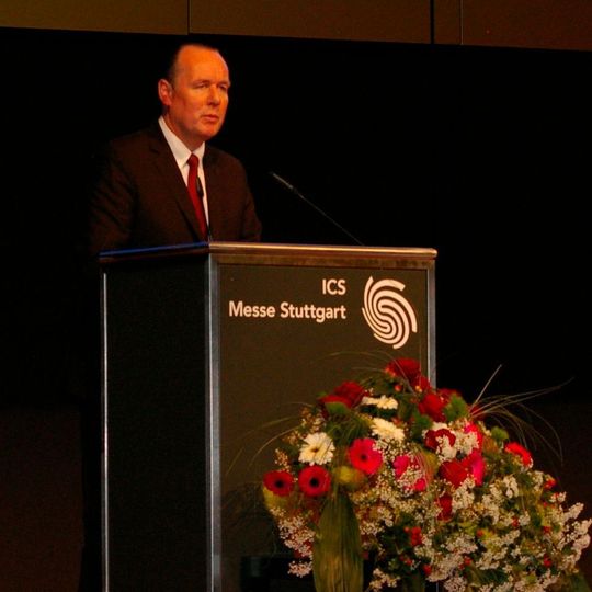Frank Stührenberg von Phoenix Contact berichtete auf dem Nanjing Emerging Industries Development Seminar über seine Erfahrungen in der chinesischen Metropole. Frank Stührenberg von Phoenix Contact berichtete auf dem Nanjing Emerging Industries Development Seminar über seine Erfahrungen in der chinesischen Metropole.