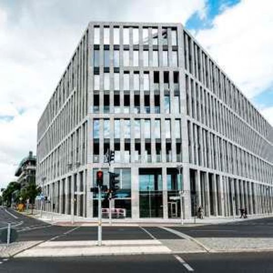 Der Zweirad-Industrie Verband (ZIV) eröffnete in Berlin ein Büro und sucht die Nähe zu den Entscheidern in der Politik. Der Zweirad-Industrie Verband (ZIV) eröffnete in Berlin ein Büro und sucht die Nähe zu den Entscheidern in der Politik.