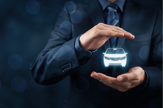 Das wünscht sich der Kunde: umfassende Sicherheit rund um sein Auto.