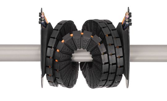 In der e-spool kommt das twisterband von Igus zum Einsatz: So lassen sich verschleiß- und wartungsarm Drehbewegungen auf engstem Raum realisieren und dabei Energie, Daten und Medien sicher führen. In der e-spool kommt das twisterband von Igus zum Einsatz: So lassen sich verschleiß- und wartungsarm Drehbewegungen auf engstem Raum realisieren und dabei Energie, Daten und Medien sicher führen.