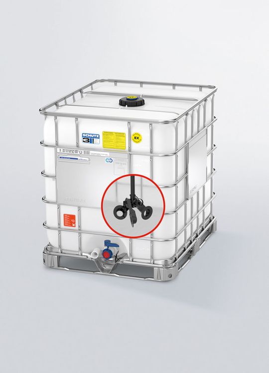 IBC mit integriertem Impeller: Bei diesem geschlossenen Verpackungssystem bleibt der Container nach dem Befüllen innerhalb der gesamten Supply Chain bis zur Verwendung des Produkts dauerhaft geschlossen und versiegelt. IBC mit integriertem Impeller: Bei diesem geschlossenen Verpackungssystem bleibt der Container nach dem Befüllen innerhalb der gesamten Supply Chain bis zur Verwendung des Produkts dauerhaft geschlossen und versiegelt.