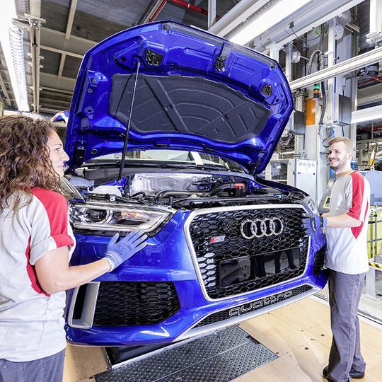 Audi ist laut „Focus“ und „Kununu“ der Top-Arbeitgeber der Autobranche. Audi ist laut „Focus“ und „Kununu“ der Top-Arbeitgeber der Autobranche.