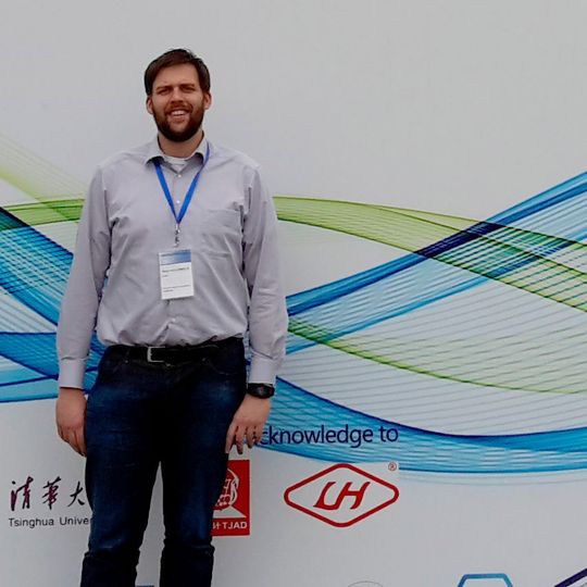 Peter Hollenbeck präsentierte auf einer internationalen Konferenz in Shanghai Ergebnisse seiner Forschungsarbeit. Peter Hollenbeck präsentierte auf einer internationalen Konferenz in Shanghai Ergebnisse seiner Forschungsarbeit.