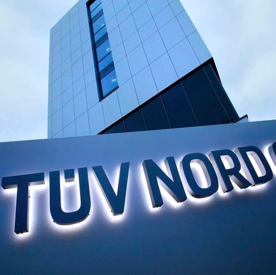 Viele Betreiber sind sich aus Sicht des Tüv Nord ihrer versicherungsvertraglichen und gesetzlichen Pflicht nicht bewusst. Viele Betreiber sind sich aus Sicht des Tüv Nord ihrer versicherungsvertraglichen und gesetzlichen Pflicht nicht bewusst.