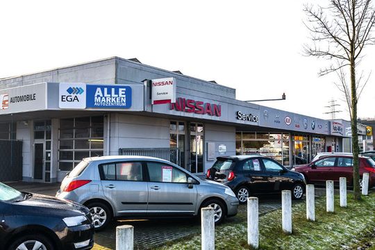 Das Autohaus Wilke gewinnt zusätzliche Kunden mit der neuen Mehrmarkensignalisation. Das Autohaus Wilke gewinnt zusätzliche Kunden mit der neuen Mehrmarkensignalisation.