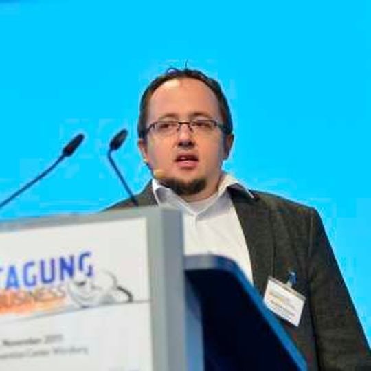Stephan Schmatz von der KSR Group lotete die Chancen der Elektromobilität auf zwei Rädern aus. Stephan Schmatz von der KSR Group lotete die Chancen der Elektromobilität auf zwei Rädern aus.