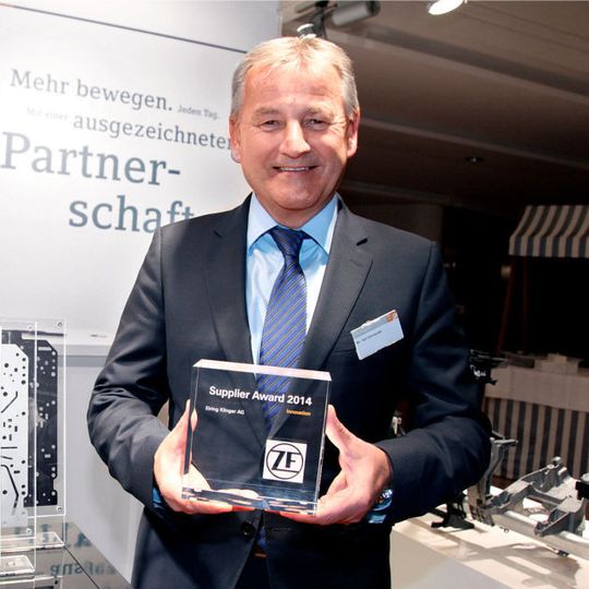 Karl Schmauder verlässt ElringKlinger nach 34 Jahren. Karl Schmauder verlässt ElringKlinger nach 34 Jahren.