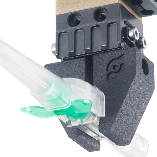 Für hohe Prozesssicherheit und Produktivität sorgen die Produkte von Schunk auch in der Produktion von medizinischen Produkten. Für hohe Prozesssicherheit und Produktivität sorgen die Produkte von Schunk auch in der Produktion von medizinischen Produkten.