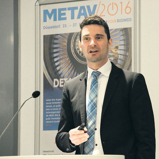Dr. Myron Graw, Partner bei der KEX Knowledge Exchange AG in Aachen, stellte anlässlich der Metav-Eröffnungspressekonferenz die Ergebnisse der VDW-Studie zu Chancen und Risiken von Additive Manufacturing vor. Dr. Myron Graw, Partner bei der KEX Knowledge Exchange AG in Aachen, stellte anlässlich der Metav-Eröffnungspressekonferenz die Ergebnisse der VDW-Studie zu Chancen und Risiken von Additive Manufacturing vor.