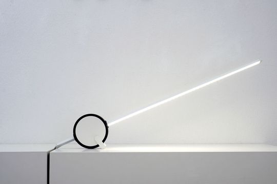 Designelement und über eine App steuerbare LED-Leuchte: Die Leuchte Vara wurde von zwei Jungunternehmer entwickelt. Designelement und über eine App steuerbare LED-Leuchte: Die Leuchte Vara wurde von zwei Jungunternehmer entwickelt.