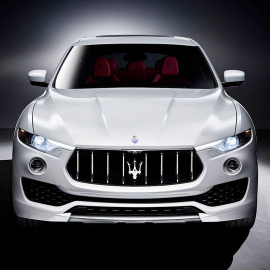 Luxus-Autobauer Maserati zeigt erste Bilder seines neuen SUVs Levante, das im Frühjahr auf den Markt kommt. Luxus-Autobauer Maserati zeigt erste Bilder seines neuen SUVs Levante, das im Frühjahr auf den Markt kommt.