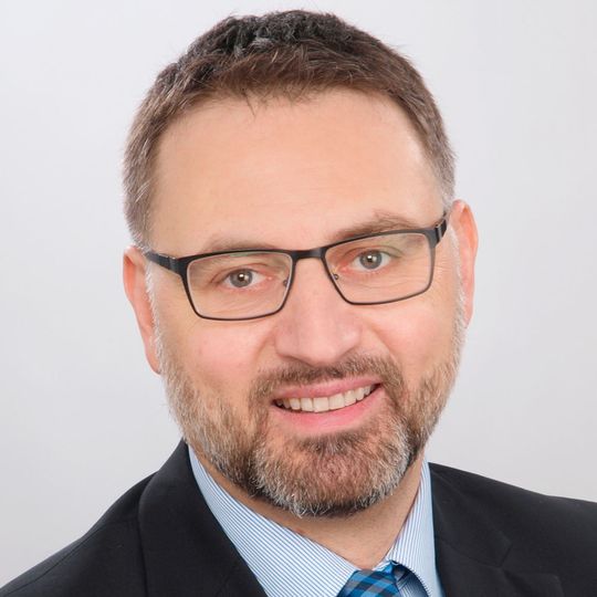 Verstärkt zum 1. Juli 2016 TX Logistik als Director Operations: Alexander Blankenburg. Verstärkt zum 1. Juli 2016 TX Logistik als Director Operations: Alexander Blankenburg.