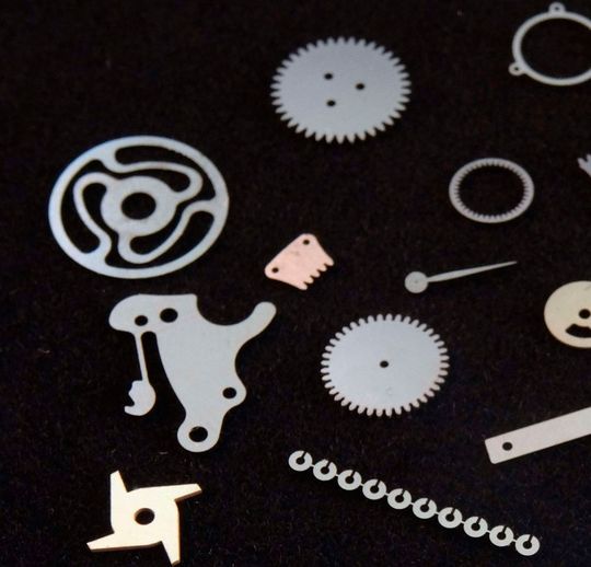 Die Mikro-Materialbearbeitung mit Lasern, die im UKP-Bereich arbeiten, ist laut LASYS-Veranstalter auf dem Vormarsch, um viele Instanzen der konventionellen industriellen Fertigung zu durchdringen. Deshalb stellt man unter anderen auch dieses Laser-Thema auf der kommenden Veranstaltung im Mai in den Fokus. Die Mikro-Materialbearbeitung mit Lasern, die im UKP-Bereich arbeiten, ist laut LASYS-Veranstalter auf dem Vormarsch, um viele Instanzen der konventionellen industriellen Fertigung zu durchdringen. Deshalb stellt man unter anderen auch dieses Laser-Thema auf der kommenden Veranstaltung im Mai in den Fokus.