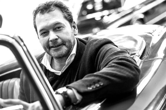 Thomas Rosier, Geschäftsführer Rosier Classic Sterne, in einem seiner Schmuckstücke.