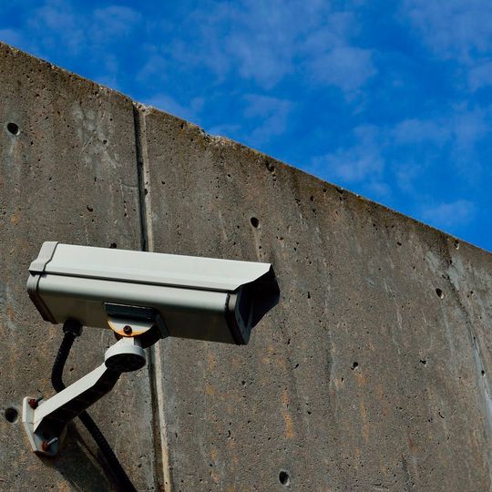 Die D.A.S. Rechtsschutz Leistungs-GmbH (D.A.S. Leistungsservice) hat drei Gerichtsurteile zum Thema „Überwachung am Arbeitsplatz“ zusammengestellt. Die D.A.S. Rechtsschutz Leistungs-GmbH (D.A.S. Leistungsservice) hat drei Gerichtsurteile zum Thema „Überwachung am Arbeitsplatz“ zusammengestellt.