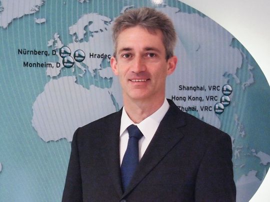 Bringt als neuer Vice President Industrial & Healthcare bei Bühler Motor Erfahrung aus der Medizintechnik mit: Dr. Udo Haberland hat vor seiner Industrietätigkeit in verschiedenen Branchen an der RWTH Aachen im medizintechnischen Bereich der optischen Tomographie promoviert. Bringt als neuer Vice President Industrial & Healthcare bei Bühler Motor Erfahrung aus der Medizintechnik mit: Dr. Udo Haberland hat vor seiner Industrietätigkeit in verschiedenen Branchen an der RWTH Aachen im medizintechnischen Bereich der optischen Tomographie promoviert.