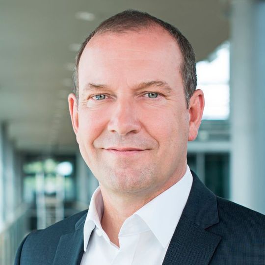 Für Thomas Müller, Leiter Digitalmarketing Deutschland der Audi AG, sind die Händlerwebseiten des Herstellers Dreh- und Angelpunkt im Kundenkontakt online. Für Thomas Müller, Leiter Digitalmarketing Deutschland der Audi AG, sind die Händlerwebseiten des Herstellers Dreh- und Angelpunkt im Kundenkontakt online.