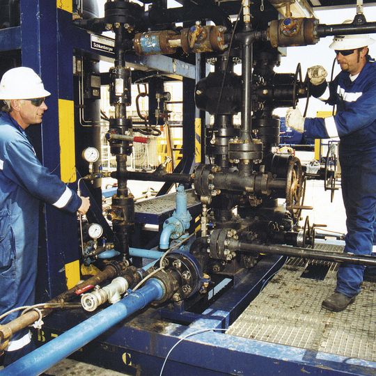 Arbeiten bei der Durchführung eines Fracs Arbeiten bei der Durchführung eines Fracs