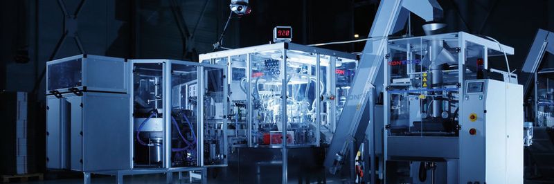 Die Produktionsanlage von Contexo läuft im 24/7-Betrieb und verarbeitet Schüttgut bis zum fertig abgepackten und etikettierten Beutel.