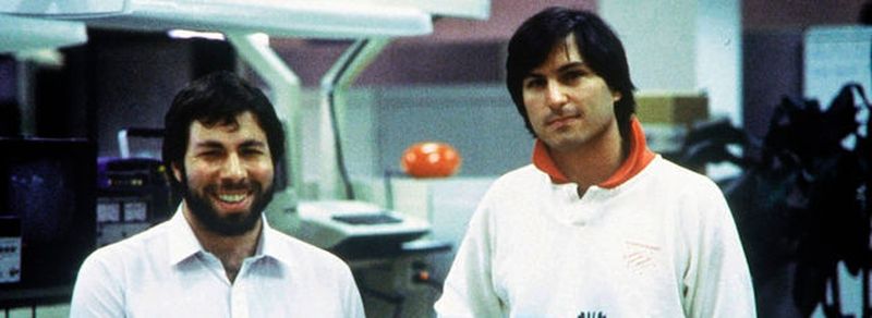 Das Archivfoto aus dem Jahr 1978 zeigt Steve Jobs (r) und Steve Wozniak (l).