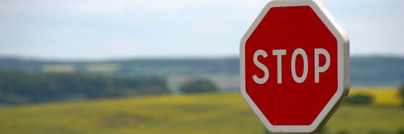 Das durch die Vergabekammer Westfalen aufgestellte Stopp-Schild wird Behörden in Zukunft zumindest genauer über die Art und Weise der Auftragsvergabe nachdenken lassen.