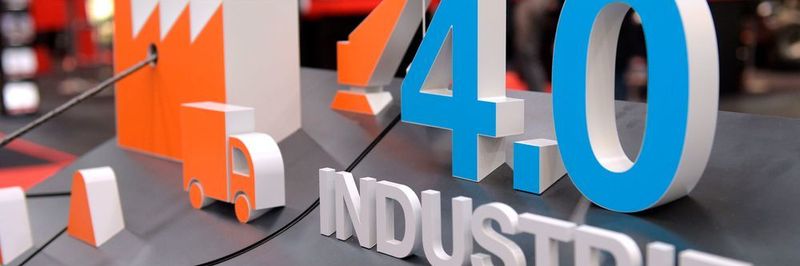 Industrie 4.0 ist die Basis zum Aufbau innovativer Logistik-4.0-Systeme.
