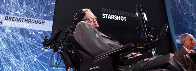 Stephen Hawking, der weltbekannte britische Astrophysiker, will eine Flotte winziger Sonden auf den Weg zu unserem Nachbarstern Alpha Centauri schicken.