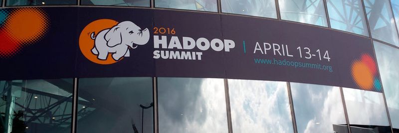 Mit 1.400 Teilnehmern war der Hadoop Summit in Dublin erneut deutlich größer als die 2015 in Brüssel gehaltene Konferenz. Durch den gestiegenen Bedarf bei Kunden wurden von den Distributoren verstärkt Trainings, Workshops und Crashkurse für Einsteiger angeboten.