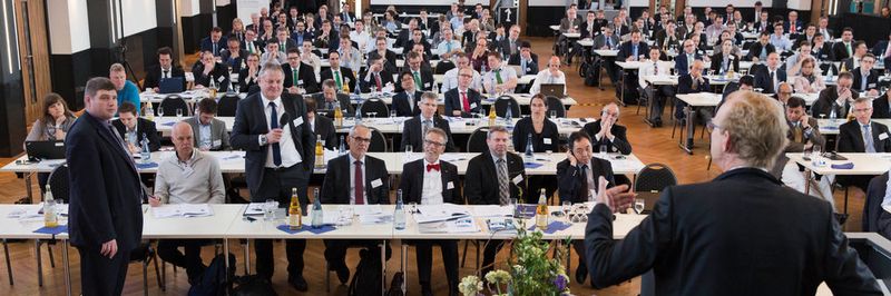 Über 200 Teilnehmer aus 11 Ländern kamen zum ersten internationalen Lagerkongress Bearing World in Hannover.
