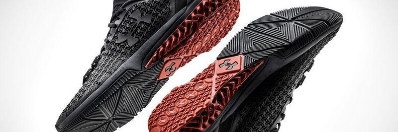 Der Schuh aus dem Drucker: Das von der Software errechnete Design soll optimal Gewicht, Haltbarkeit und Flexibilität vereinen.