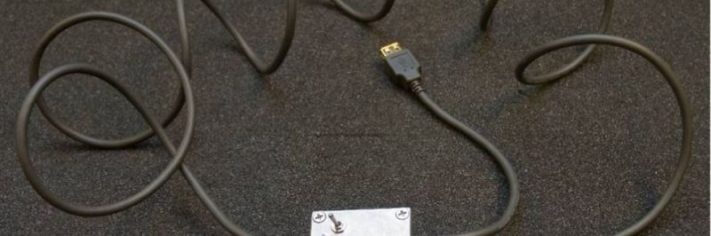 Bild 2: Kabel mit dem Gehäuse der Isolatorschaltung