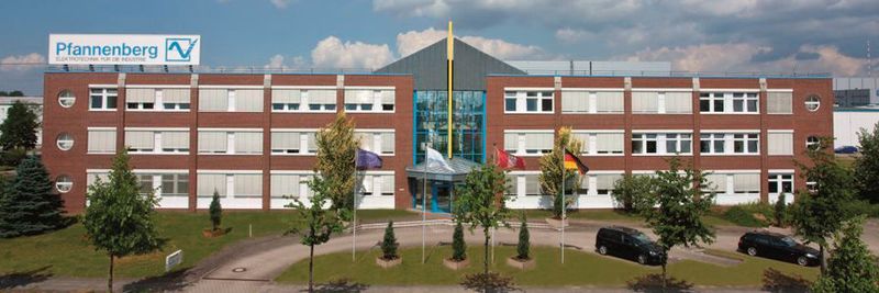 Um die Projektdokumentation und -kommunikation effizienter zu gestalten, sollte das bestehende, aber unausgereifte SharePoint-System bei Pfannenberg weiterentwickelt werden.