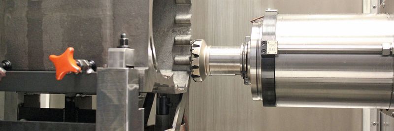 CVS liess sich die HEC 630 Athletic mit der leistungsstarken 78-kW-Getriebespindel ausstatten. Sie stellt bis zu 1500 Nm Drehmoment bei 25 % ED bereit und deckt einen Drehzahlbereich von 20 bis 7500 U/min ab.