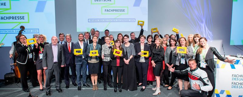 Die Besten der besten deutschen Fachzeitschriften 2016 auf einem Fleck: Klar, dass »bike und business« dabei nicht fehlen darf. Preisverleihung „Fachmedium des Jahres“ in Berlin.