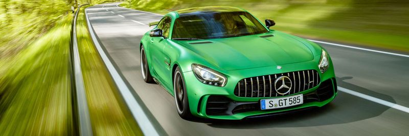 Wer durch die "Grüne Hölle" will, sollte das richtige Gefährt besitzen: der Mercedes AMG GT R ist der neueste straßenzugelassene Rennwagen aus dem Hause AMG.