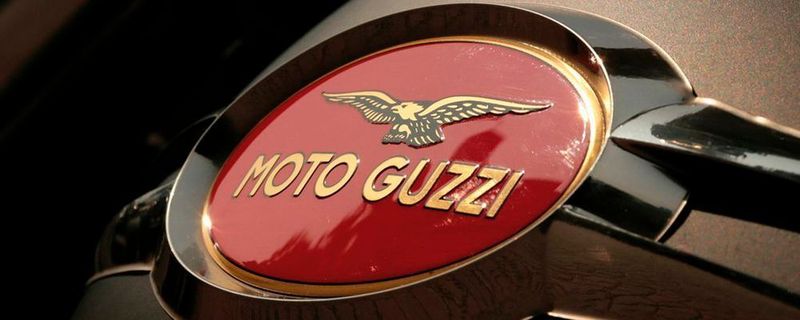 Günstigeres Moto Guzzi Zubehör gibt es im Juli bei allen Vertragshändlern.