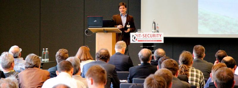 An den ersten drei Veranstaltungsorten hält IT-Security-Experte Stefan Tomanek die Eröffnungs-Keynote zur IT-SECURITY Management & Technology Conference 2016.