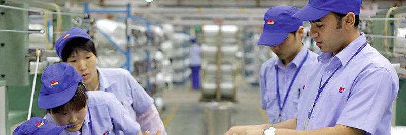 Chinesische Unternehmen investieren weltweit. Jüngstes Beispiel: In diesem Monat startet die Produktion des zweiten Glasfaser-Ofens in Ägypten. Investor der 80.000-t-Anlage ist das Unternehmen China Jushi aus Zhejiang.