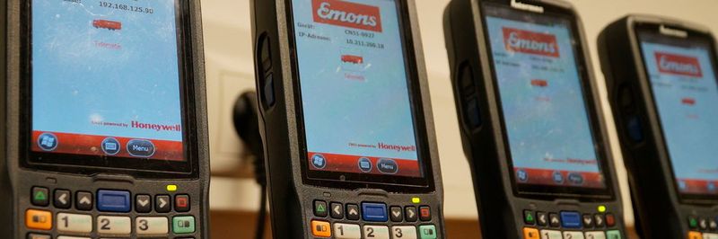 Im Rahmen eines aufwendigen Feldtests hatten je 10 bis 15 Fahrer an vier Standorten der Emons Spedition die dortige Kaufentscheidung über 920 mobile Computer für Telematik und Navigation mitgeprägt.